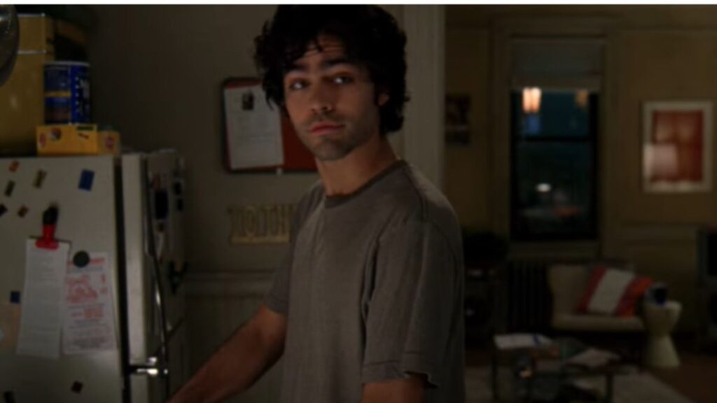Foto de Adrian Grenier como Nate em O Diabo Veste Prada. O ator diz que não foi chamado para a sequencia O Diabo Veste Prada 2
