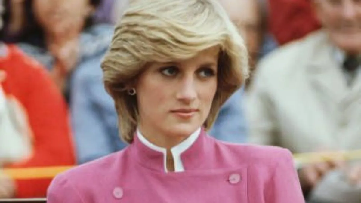 Foto de Princesa Diana com roupa rosa