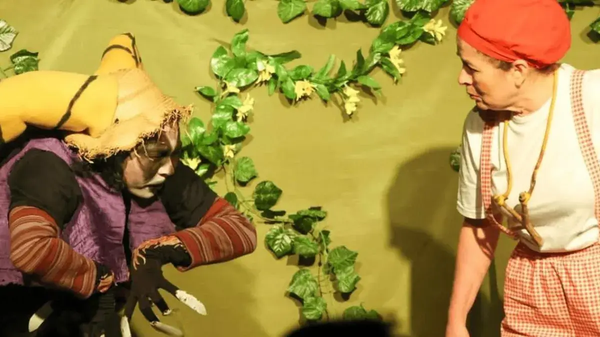 Dois personagens de teatro para ilustrar a matéria