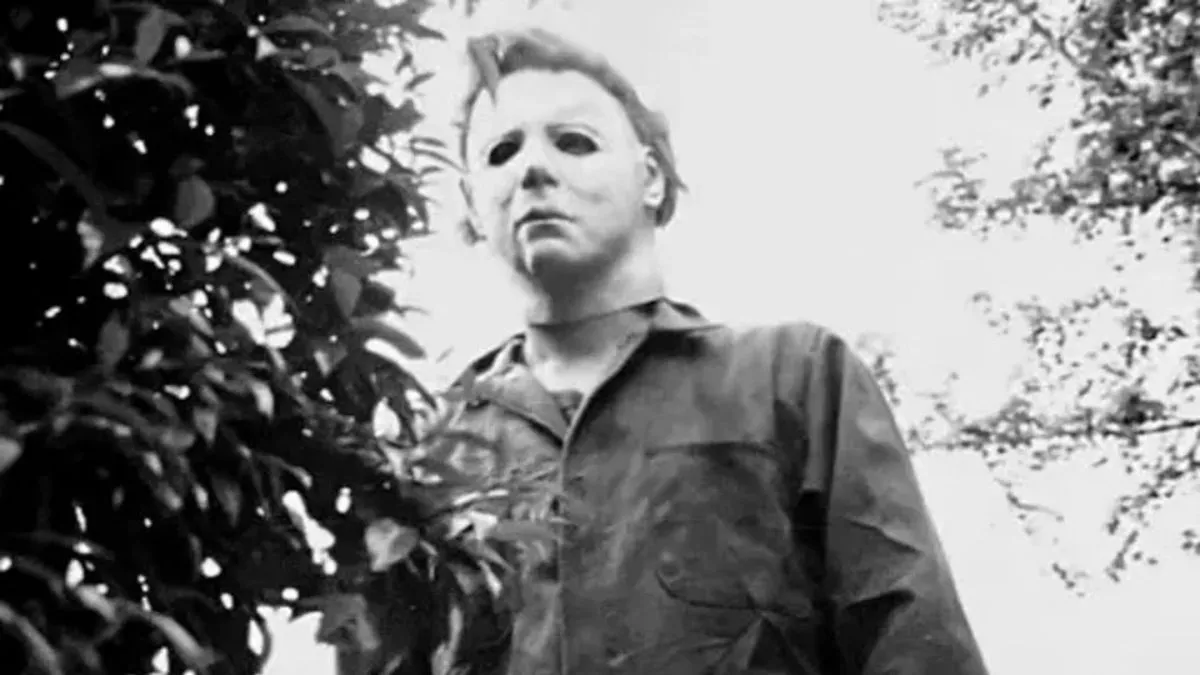 Foto de Michael Myers em Halloween no filme de 1978