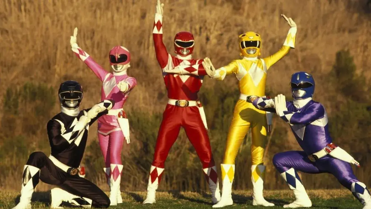 Power Rangers, um dos desenhos infantis apresentados na TV Globinho